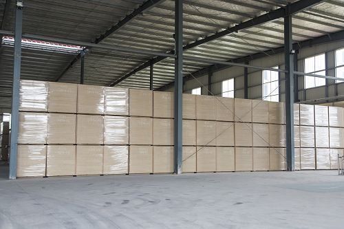 Fire Retardant Raw MaterialsThe density tolerance:10%  Moisture Content:3-13%  Water absorption rate:8%  Modulus of Rupture:7MpaHeze Fulin Wood Products Co., Ltd.